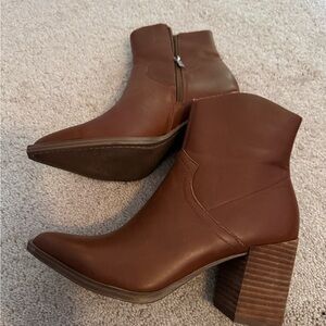Steve Madden Brown Ankle Boots Sz 7